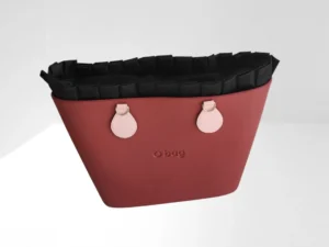 organizer-obag-urban-z-falbanką-widok-w-torbie